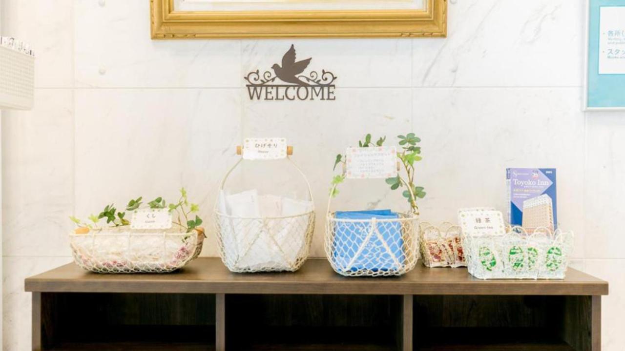 Toyoko Inn Shin-Yokohama Ekimae Honkan Bagian luar foto