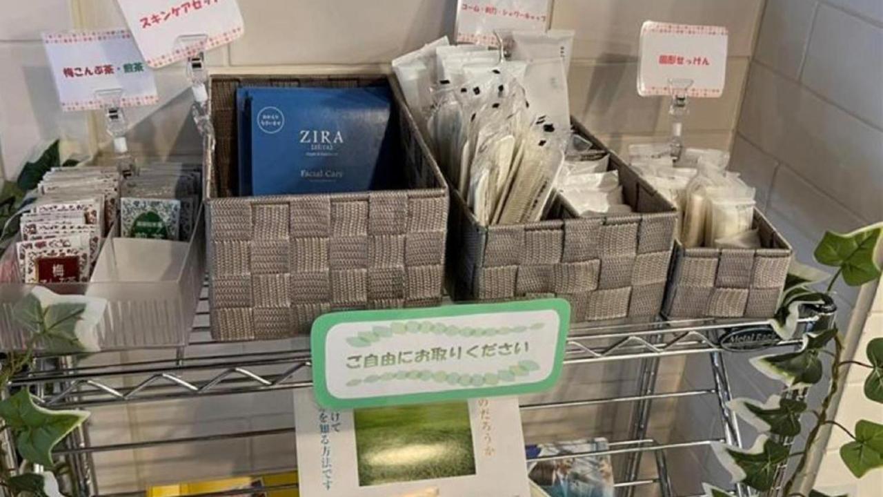 Toyoko Inn Shin-Yokohama Ekimae Honkan Bagian luar foto